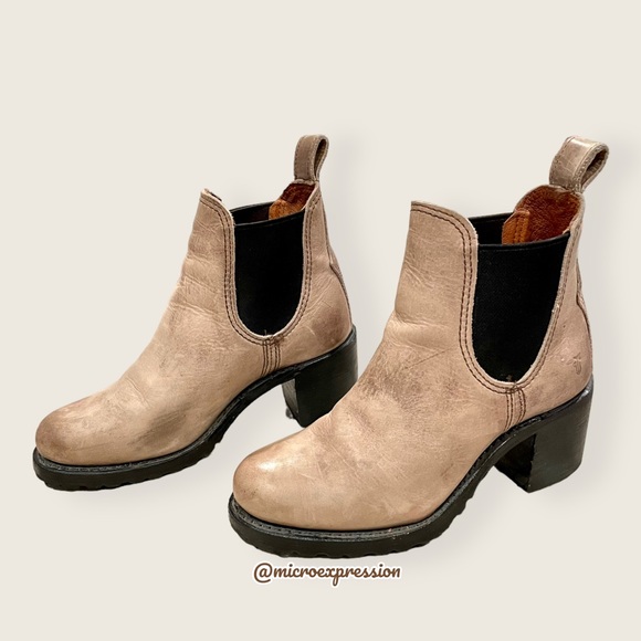 $399 Frye Sabrina Chelsea Vintage Tan/Taupe Leather Pull On Heeled Ankle Boot - Picture 11 of 16